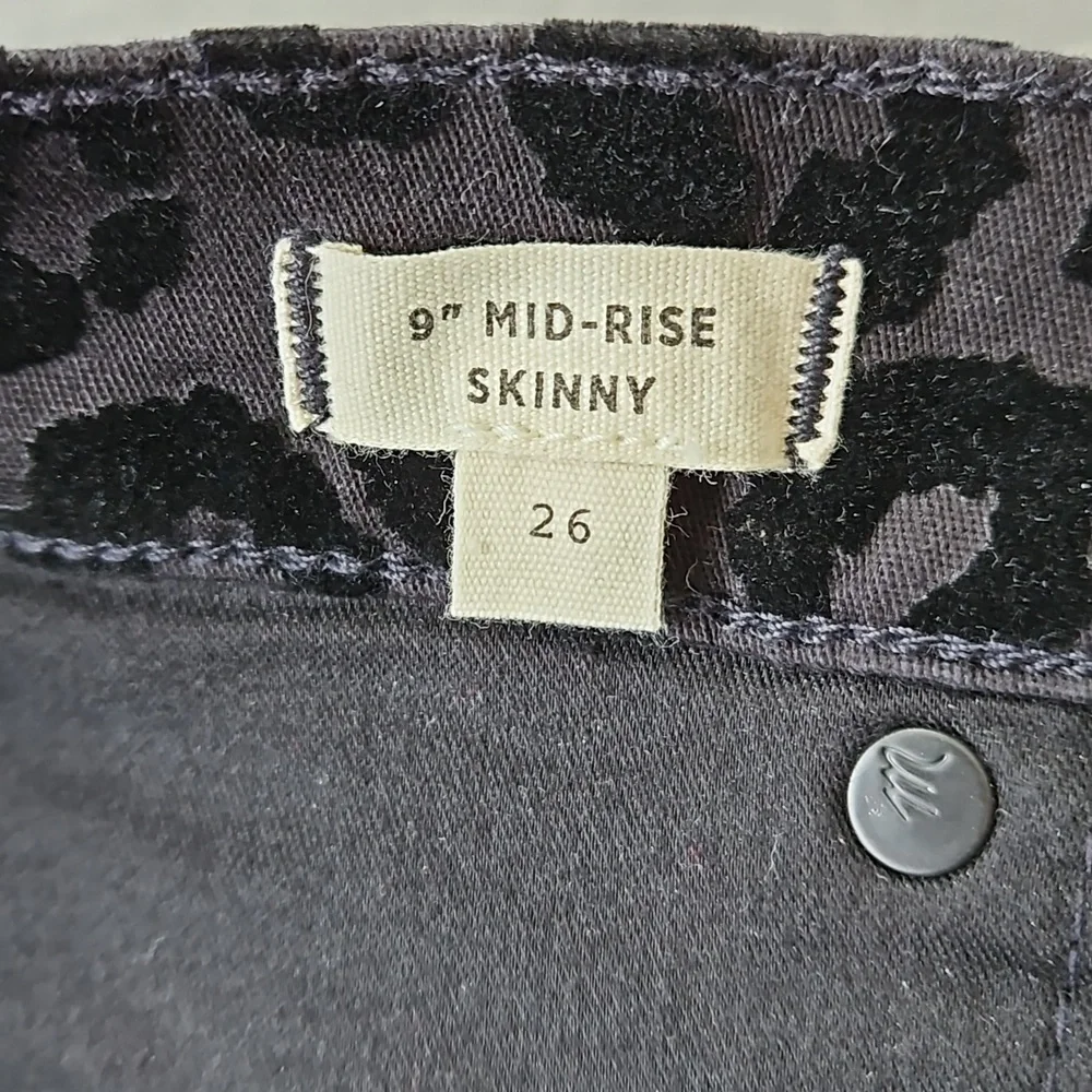 NWOT! Madewell 9" Mid-Rise Skinny Jeans Flocked Leopard Edition Size 26 Waist - Picture 6 of 11